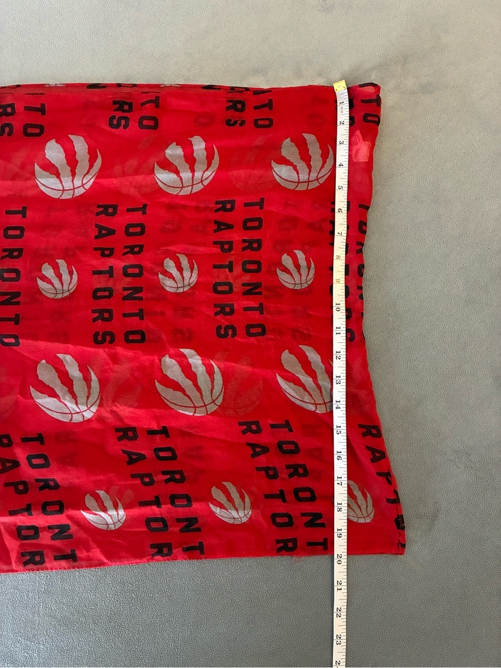 Red Toronto Raptors Logo Infinity Scarf - Picture 7 of 8